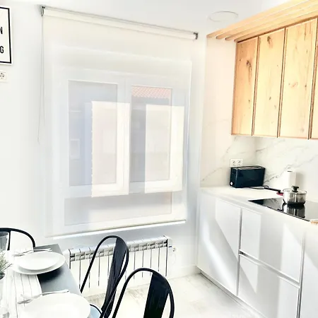 Dario De Regoyos Apartment